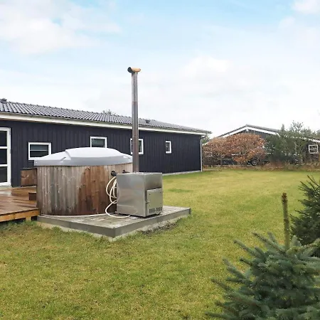 8 Person Holiday In Holiday home